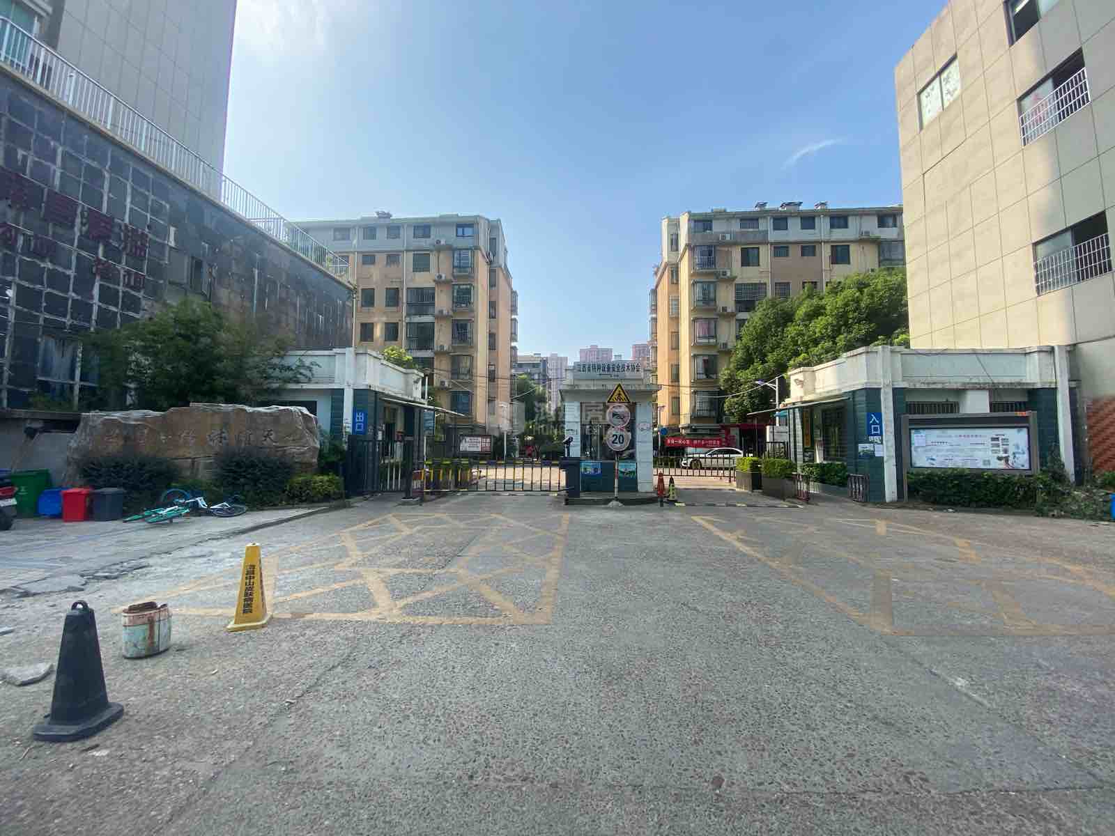 江西鸿基房产网-荣昌格林晴天125万元91㎡3室2厅1卫1阳台普通,业主