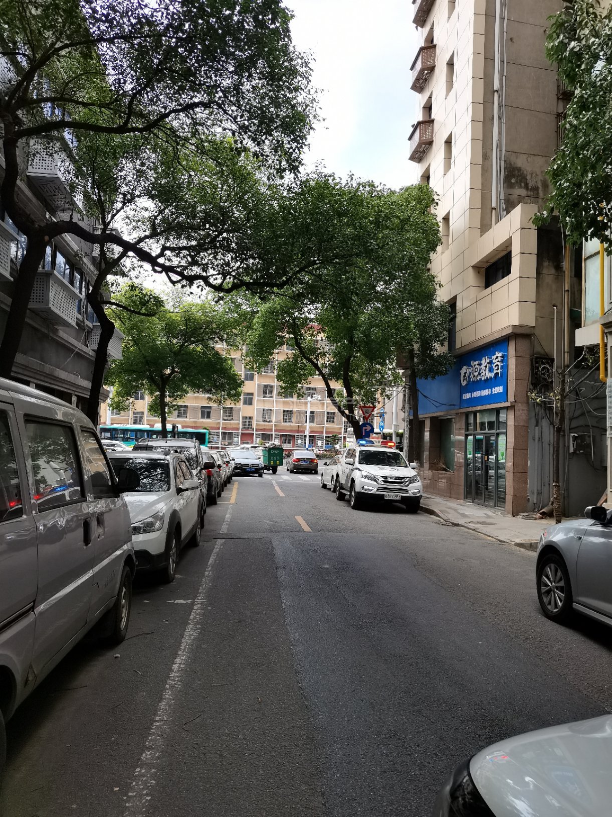 江西鸿基房产网-阳明路工商银行宿舍买2室2厅1卫1阳台送2个花园