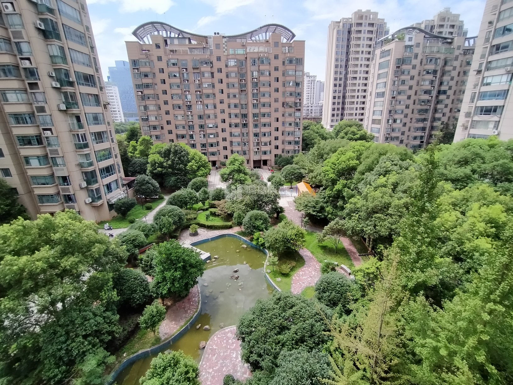 维多利亚华庭毛坯城北高档小区纯本西班牙风格