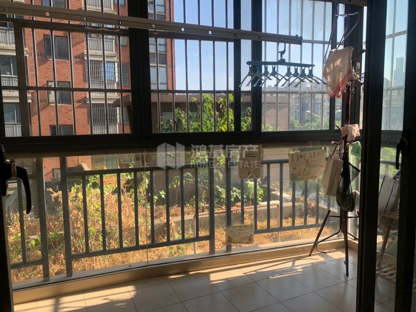 江西鸿基房产网-红谷春晖园3室2厅1卫1阳台97㎡ 带超大入户花园