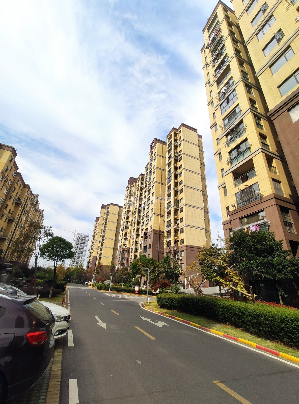 房屋户型:3室2厅1卫房屋楼层:低层/17层装修情况:普通房屋区域:高新