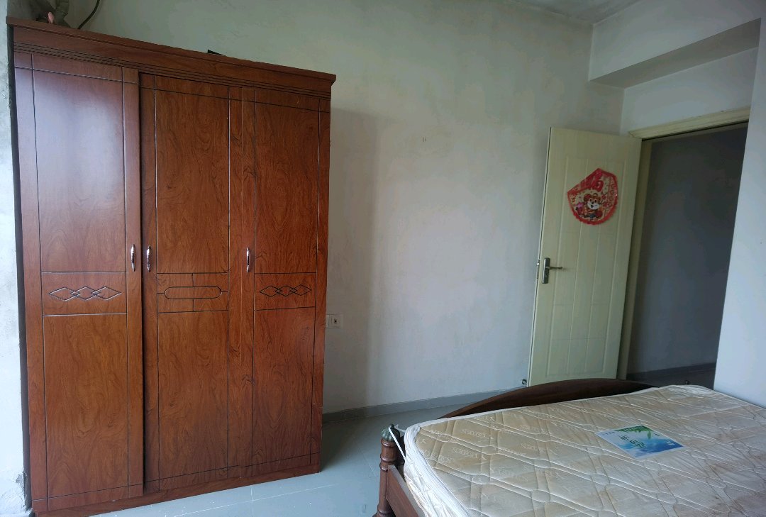 宝安江南城1800元/月50㎡1室1厅1卫1阳台精装急租