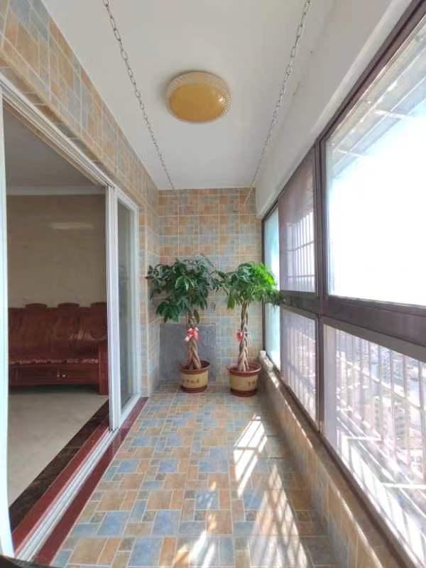 博雅花园大四房精装出租3200元/月出租,拎包入住